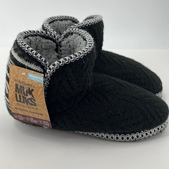 Muk Luks Shoes - NWT Muk Luks Leigh Slipper Ankle Bootie Black Gray White Knit Plush Medium (7-8)